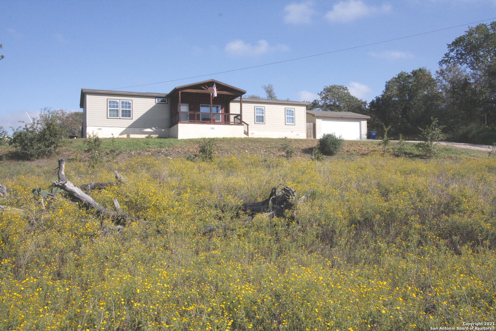201 Great Oaks Court La Vernia TX 78121