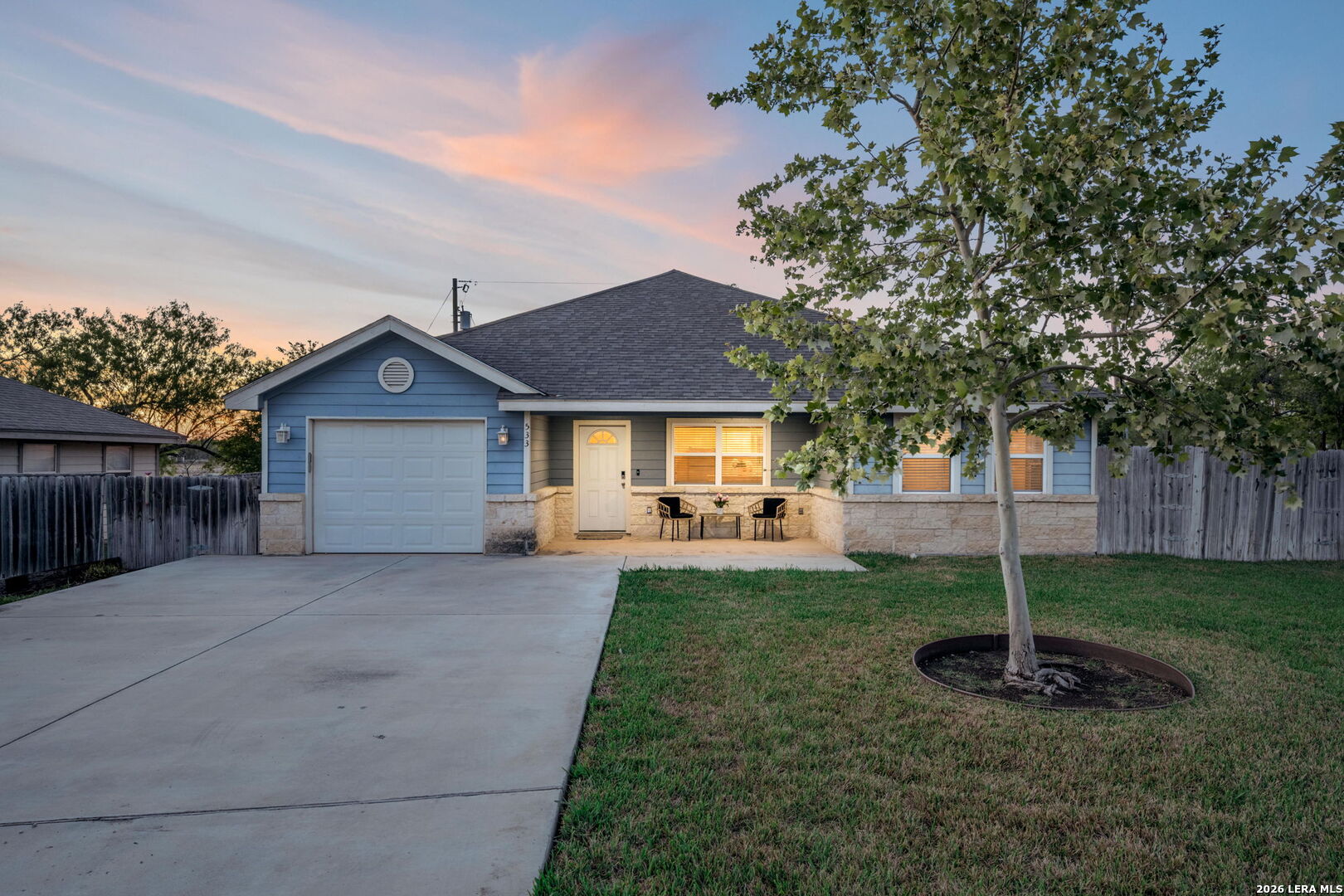 533 Indian Crossing Jourdanton TX 78026