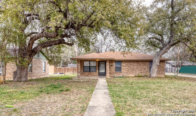 418 Encino Street Uvalde TX 78801