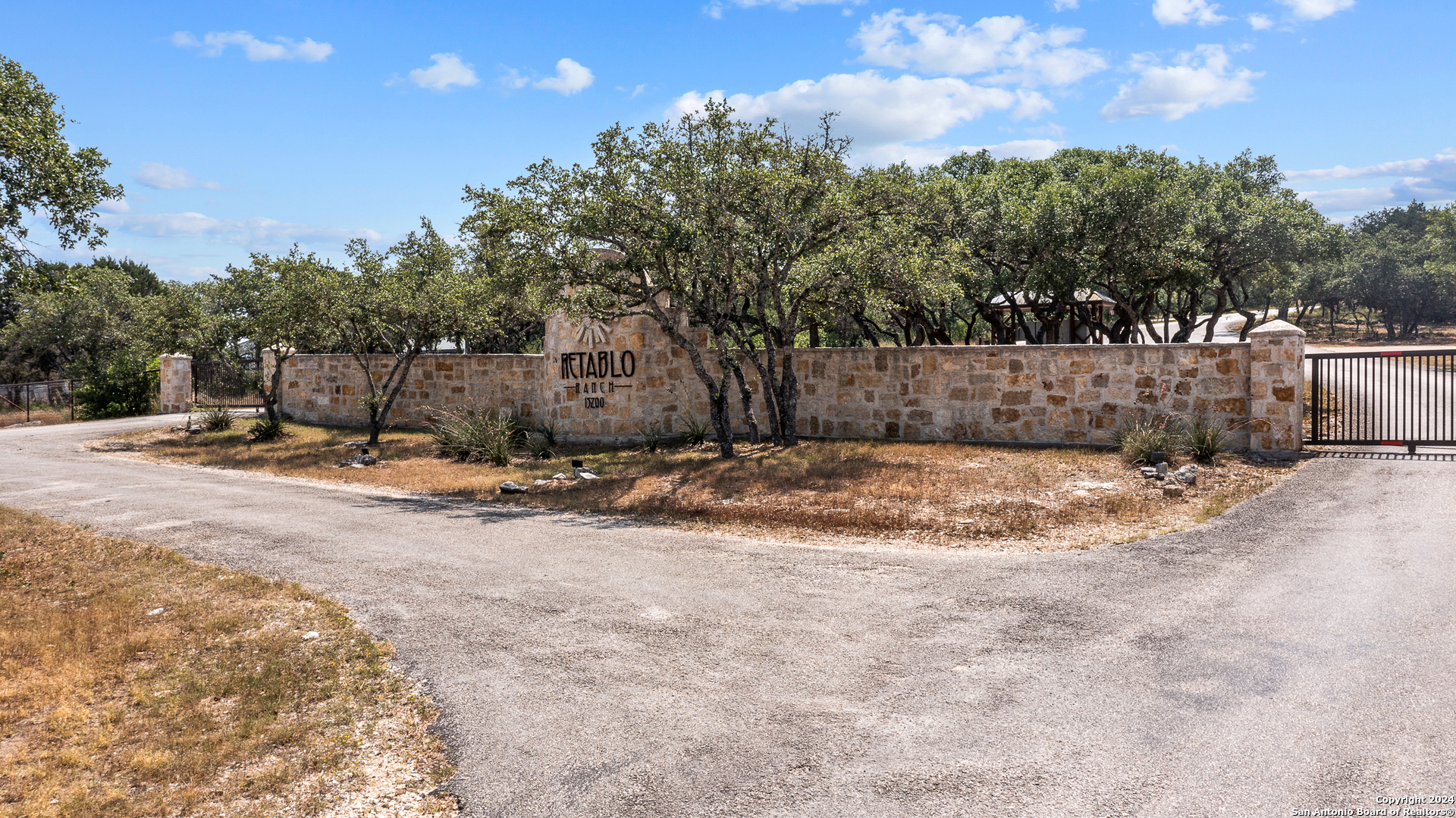 14333 Santa Loma Helotes TX 78023
