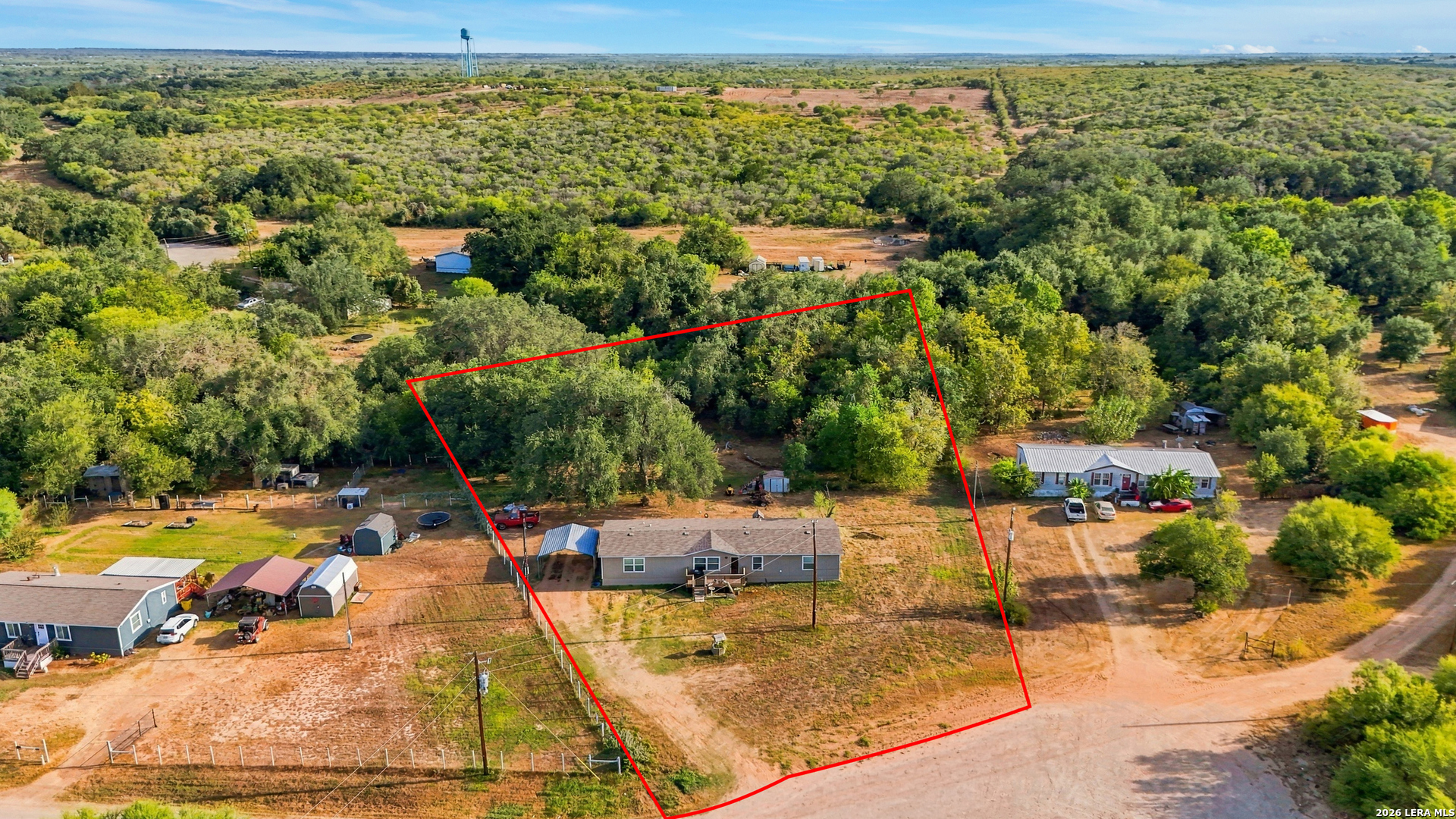 955 County Road 6753 Devine TX 78016