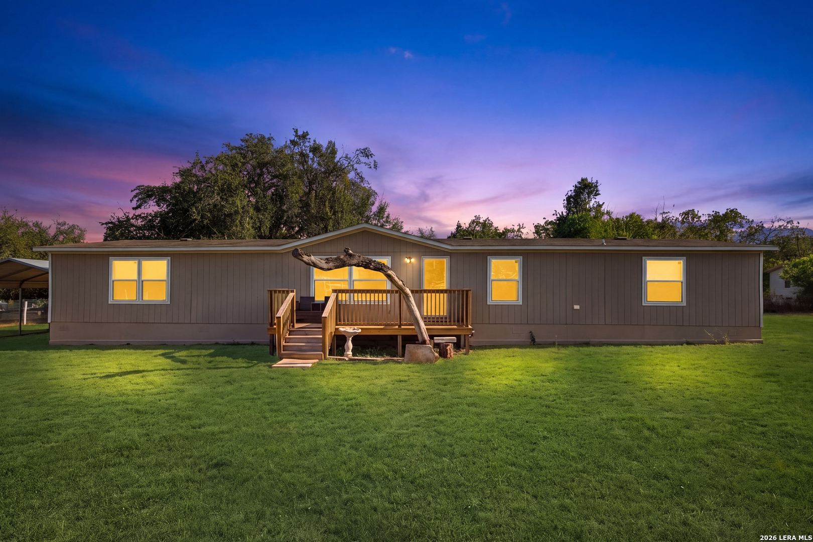 955 County Road 6753 Devine TX 78016