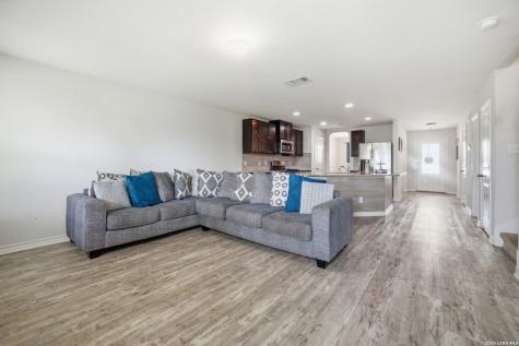 5935 Forte Falls San Antonio TX 78252
