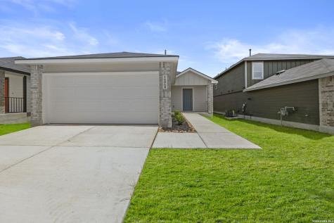 16068 Mahogany Way Elmendorf TX 78112
