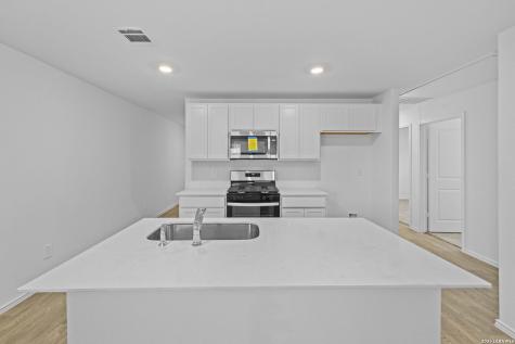 16068 Mahogany Way Elmendorf TX 78112
