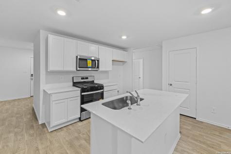 16068 Mahogany Way Elmendorf TX 78112