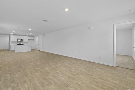 16068 Mahogany Way Elmendorf TX 78112