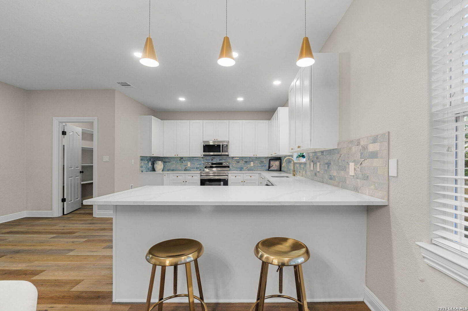 403 E Vista Ridge San Antonio TX 78260