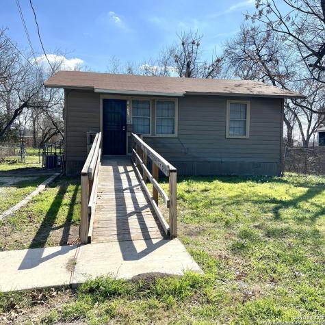 2326 Hiawatha San Antonio TX 78210