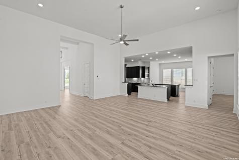 22419 Clarben San Antonio TX 78266