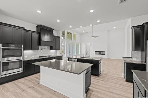 22419 Clarben San Antonio TX 78266