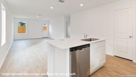 16072 Mahogany Way Elmendorf TX 78112