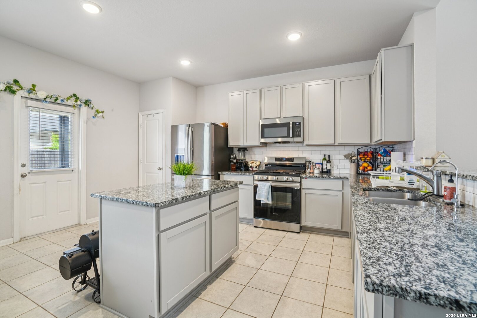 8915 Portobello Way Converse TX 78109