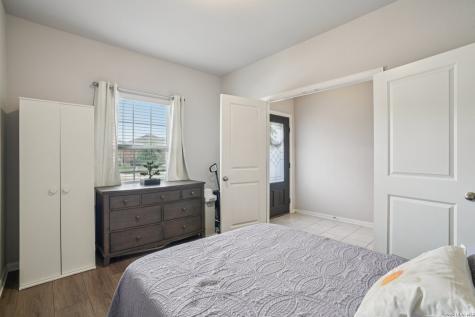 8915 Portobello Way Converse TX 78109