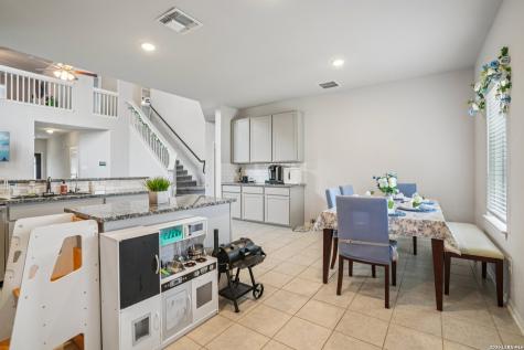 8915 Portobello Way Converse TX 78109