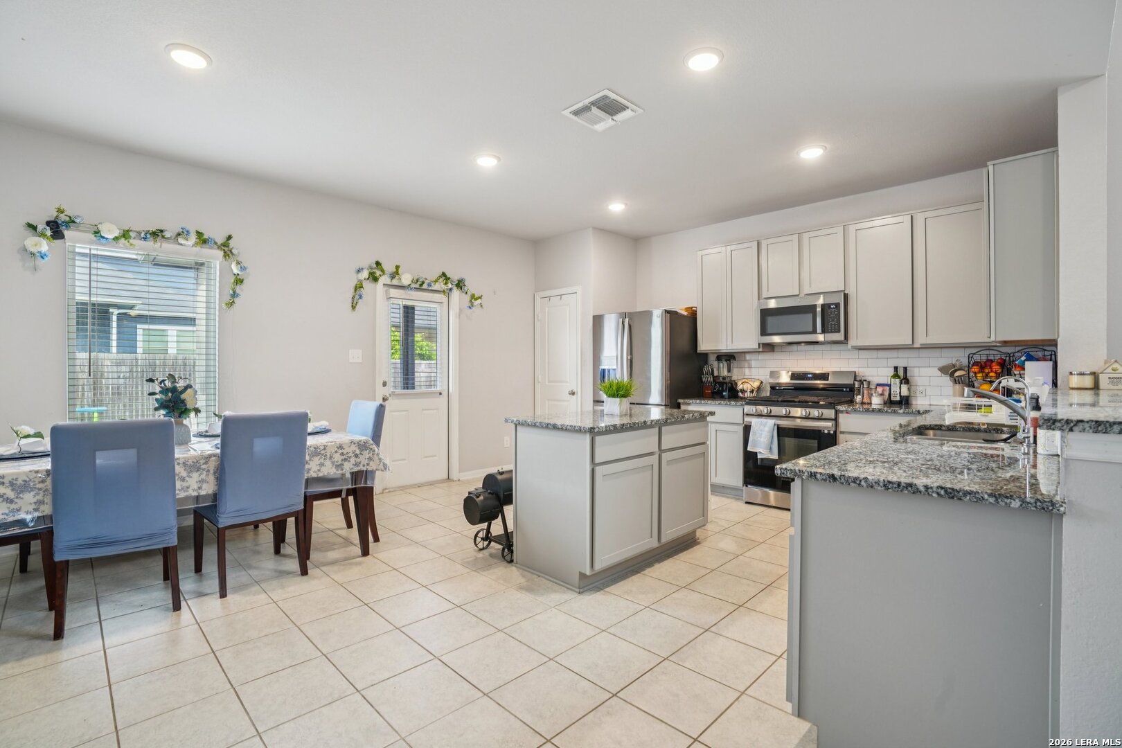 8915 Portobello Way Converse TX 78109
