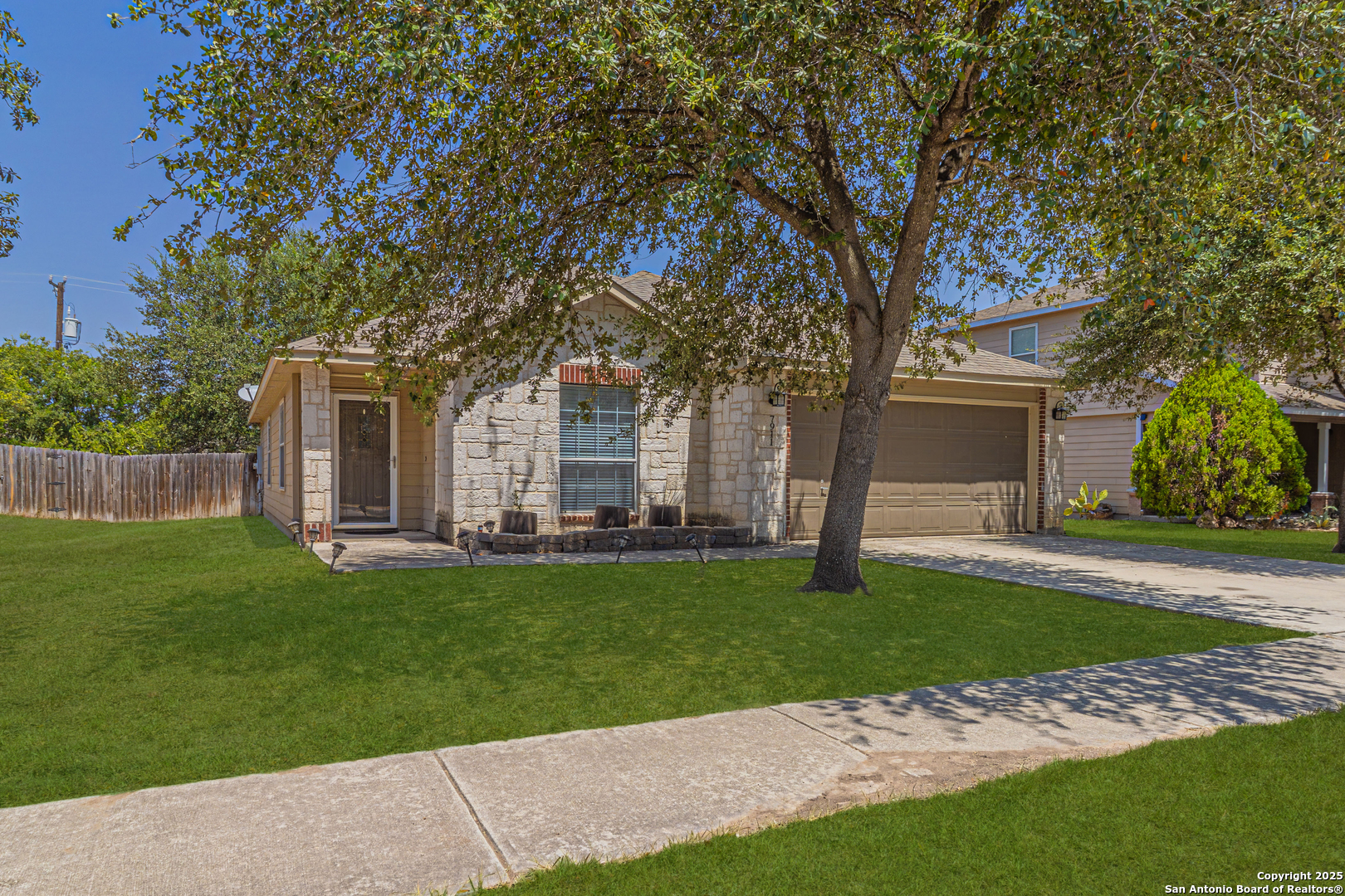 7911 Saratoga Selma TX 78154