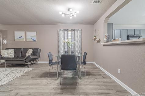 7911 Saratoga Selma TX 78154