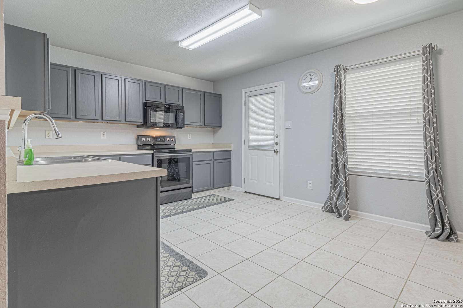 7911 Saratoga Selma TX 78154
