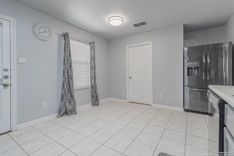 7911 Saratoga Selma TX 78154