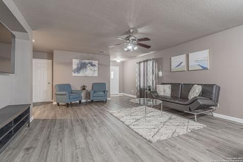 7911 Saratoga Selma TX 78154