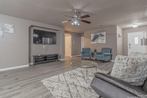 7911 Saratoga Selma TX 78154