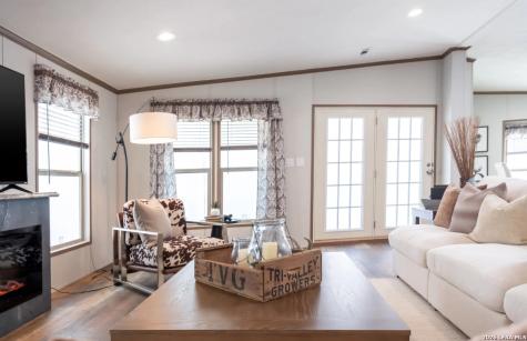 4908 Waterwood Pass Drive Elmendorf TX 78112