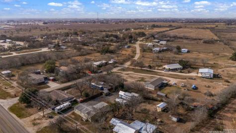 505 State Highway 173 Hondo TX 78861