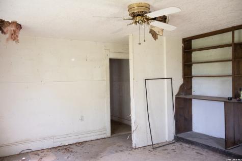 134 Kessler Lane Knippa TX 78870