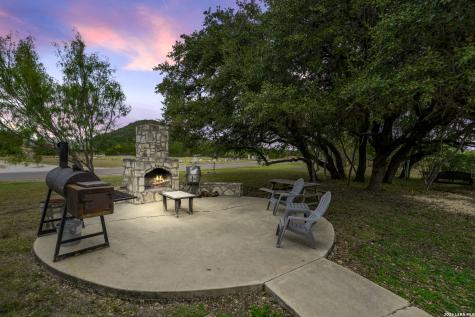 19 Wisteria Way Concan TX 78838