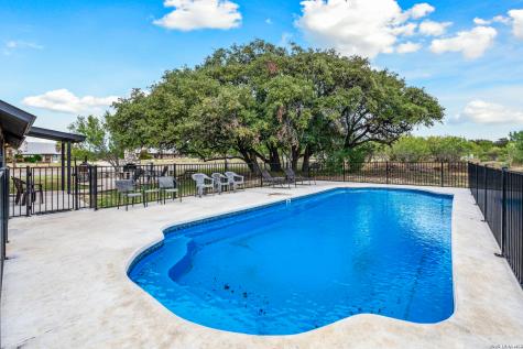 19 Wisteria Way Concan TX 78838