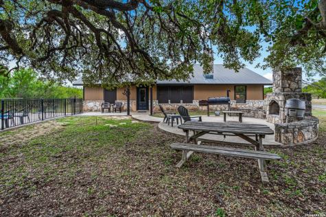 19 Wisteria Way Concan TX 78838