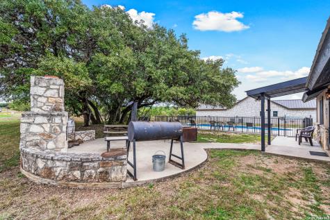 19 Wisteria Way Concan TX 78838