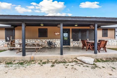 19 Wisteria Way Concan TX 78838