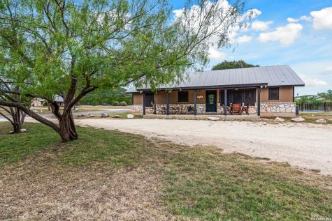 19 Wisteria Way Concan TX 78838