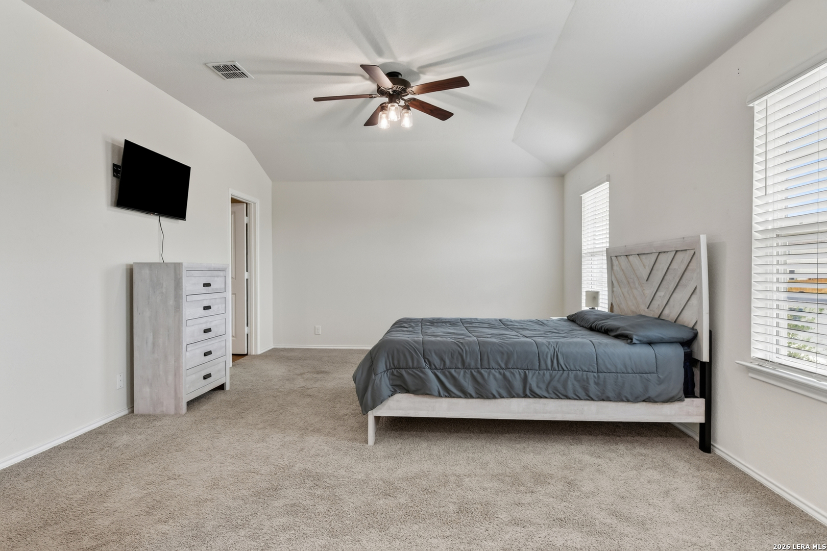 469 Middle Green Loop Floresville TX 78114