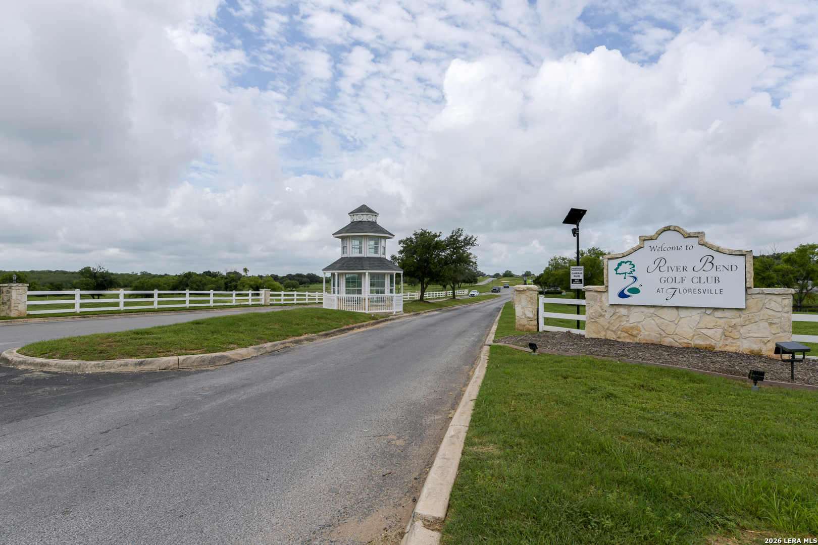 469 Middle Green Loop Floresville TX 78114