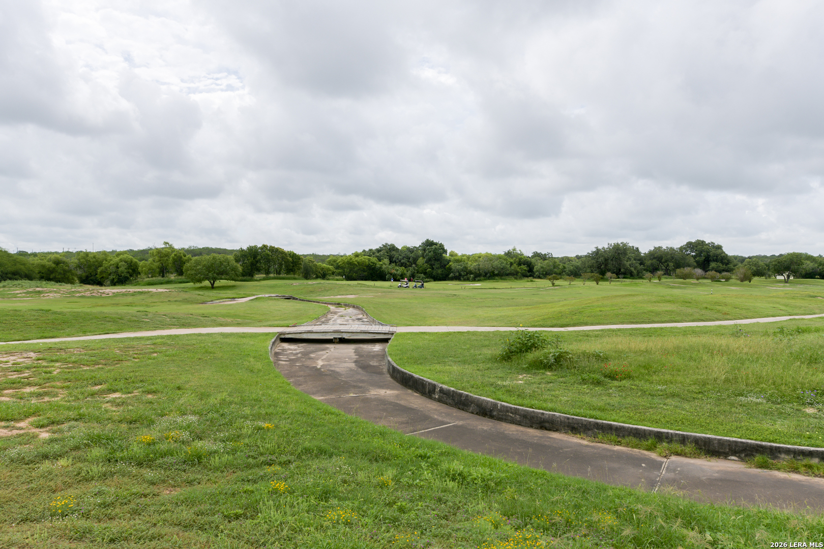 469 Middle Green Loop Floresville TX 78114