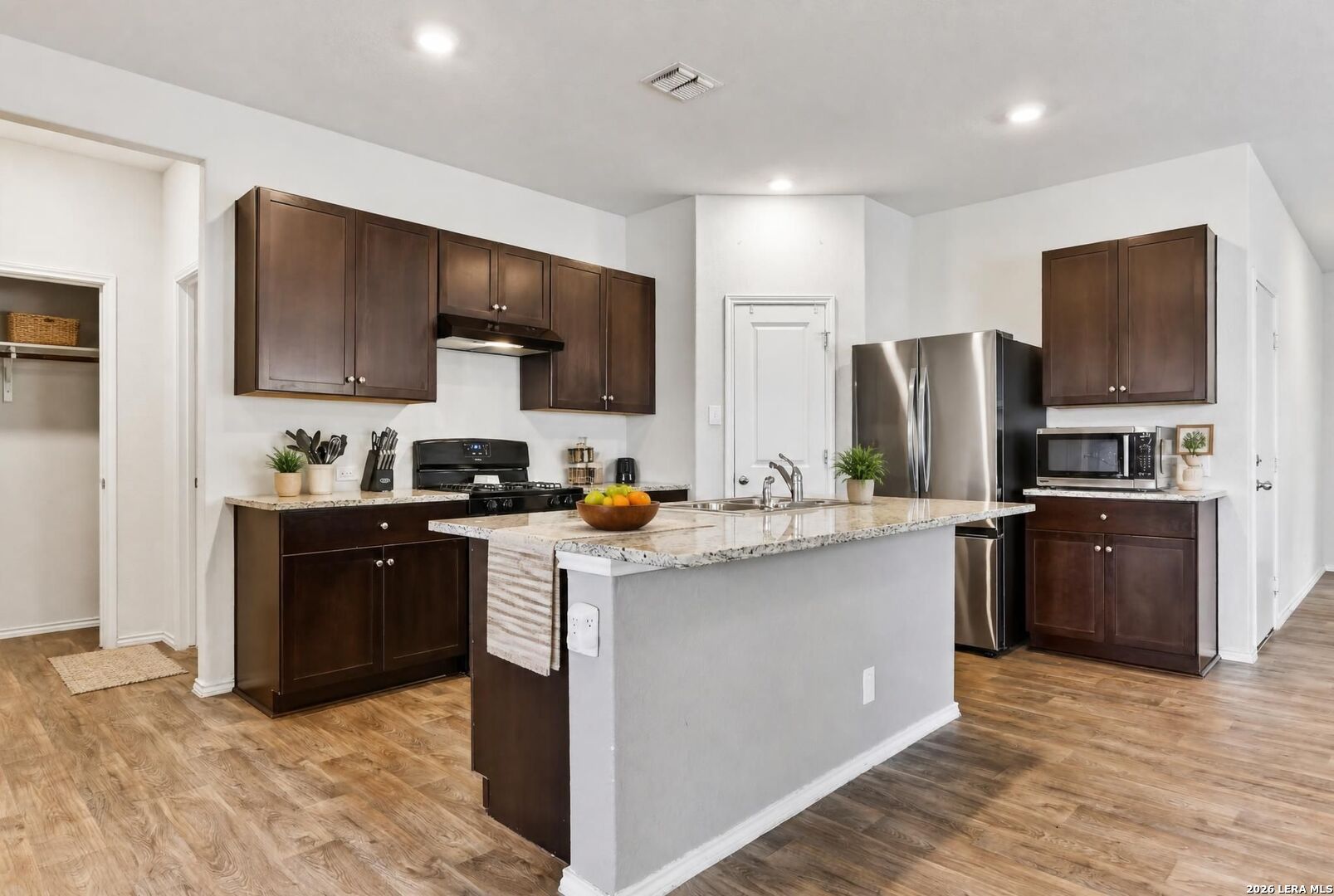 469 Middle Green Loop Floresville TX 78114