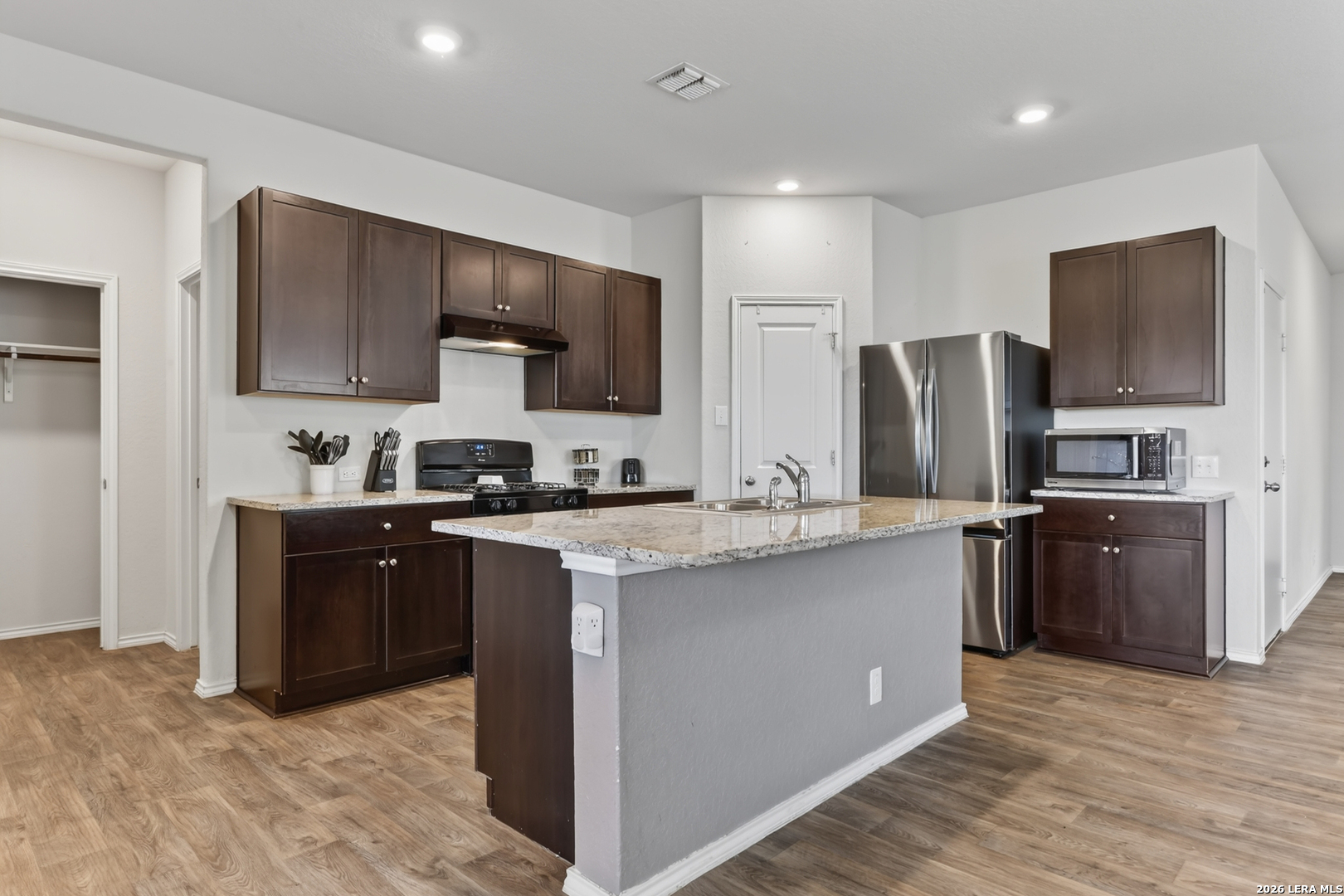 469 Middle Green Loop Floresville TX 78114
