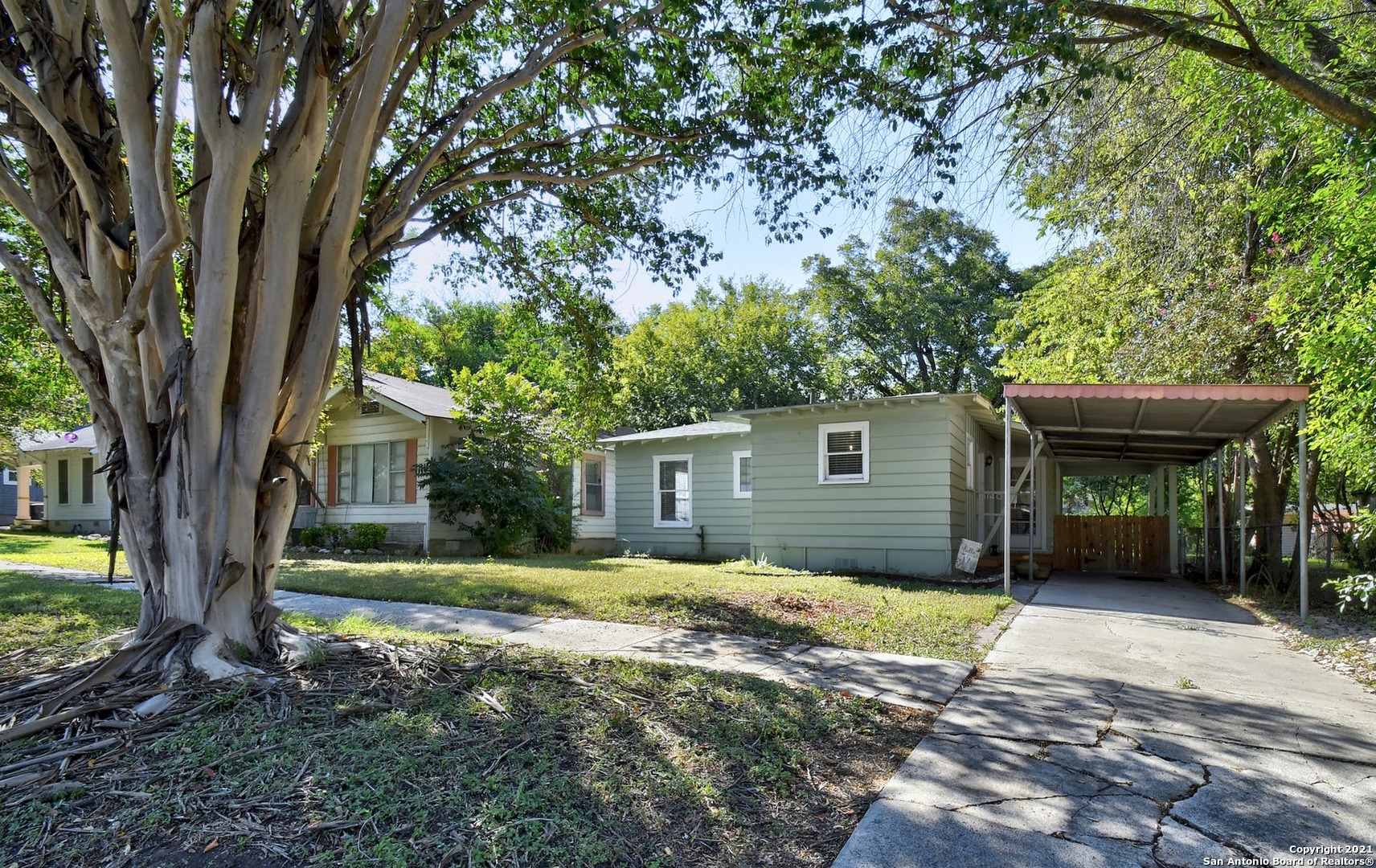 1140 W Huisache Avenue San Antonio TX 78201