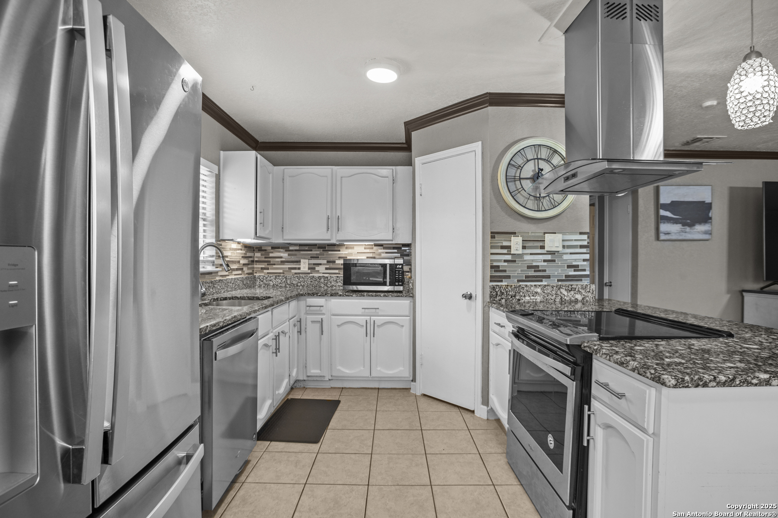6839 Avila San Antonio TX 78239