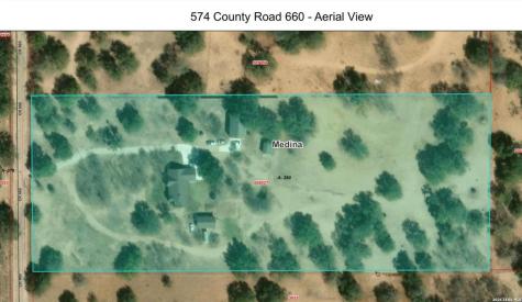 574 County Road 660 Devine TX 78016