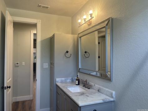 574 County Road 660 Devine TX 78016