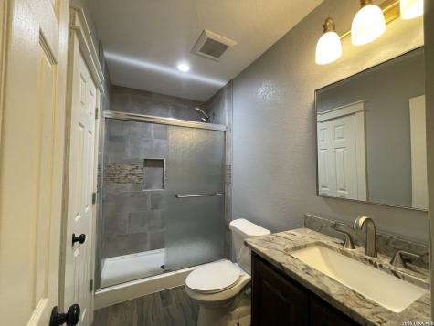 574 County Road 660 Devine TX 78016
