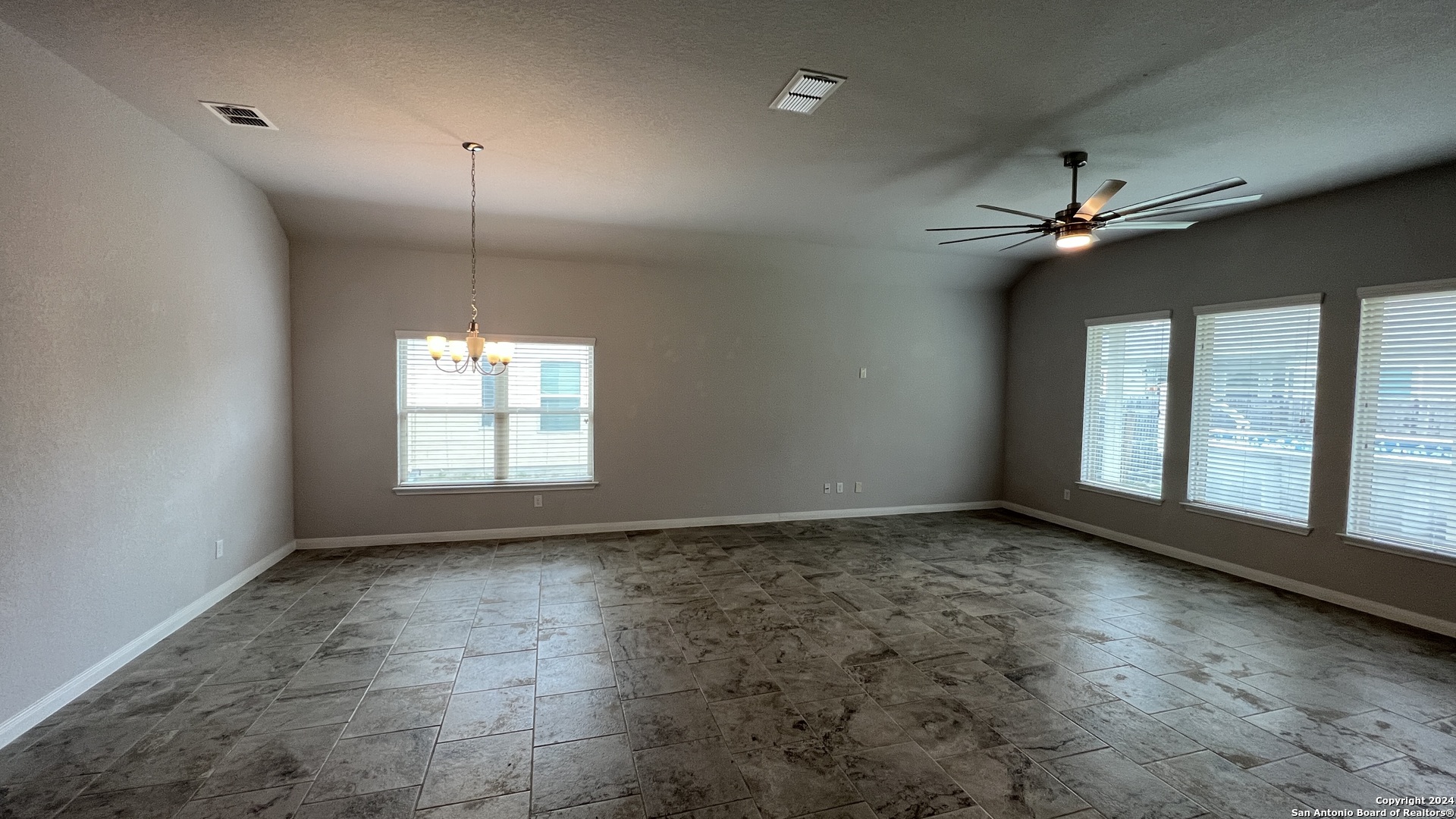4576 Scots Elm Schertz TX 78108