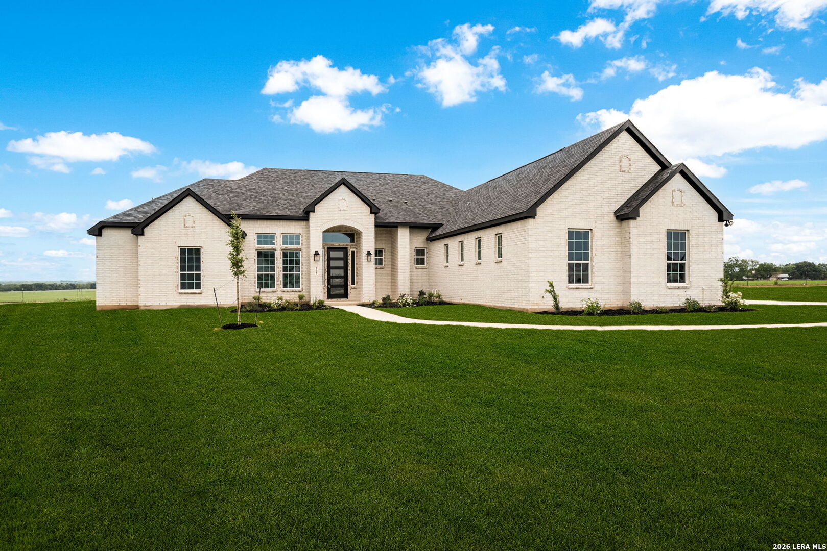 302 Venado Oaks Castroville TX 78009
