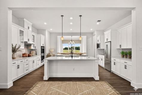 302 Venado Oaks Castroville TX 78009