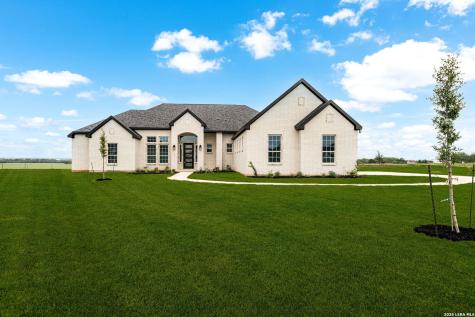 302 Venado Oaks Castroville TX 78009