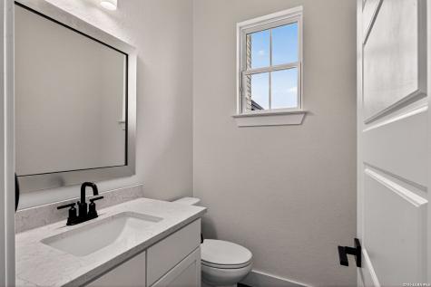 302 Venado Oaks Castroville TX 78009